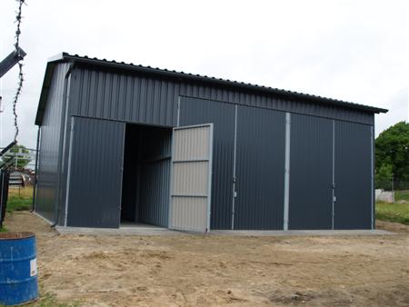 Hala 20x10 , 4m szczyt, dwuspad przód-tył , 3 bramy otwierane na boki